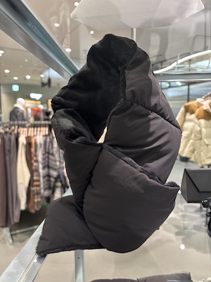 メンズのダウンマフラーの実際の画像