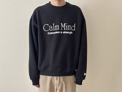 ベイフローの黒いトレーナー